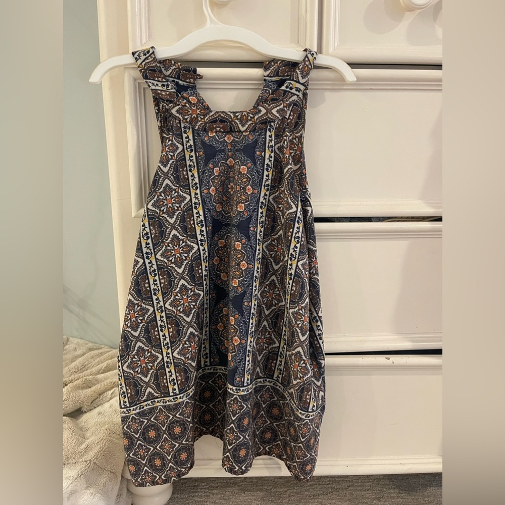 Very cute, summer blouse.